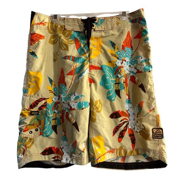 Reef Floral Men’s Board Shorts Unlined Size 33 Resortwear Vacation Beach Yellow - Picture 1 of 5